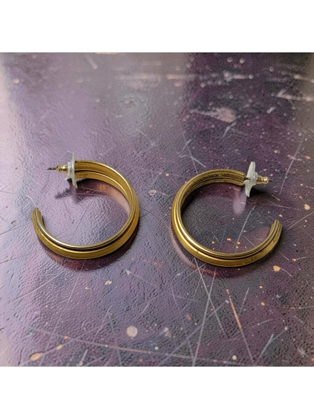 Vintage Gold Tone Hoop Retro BoHo Pierced Earrings.